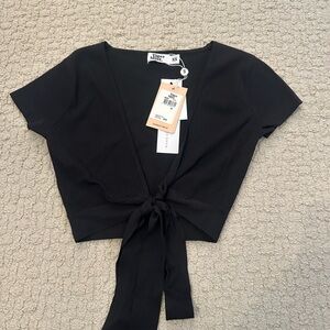 Tiger Mist Black Wrap Top